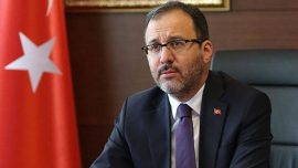 Bakan Kasapoğlu'ndan Ahmet Nur Çebi'ye tebrik