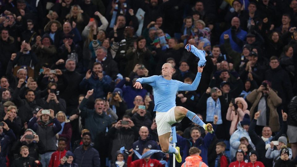 10 kişi kalan Manchester City’yi Haaland kurtardı