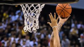 NBA'de Luka Doncic "triple-double" yaptı Mavericks kazandı